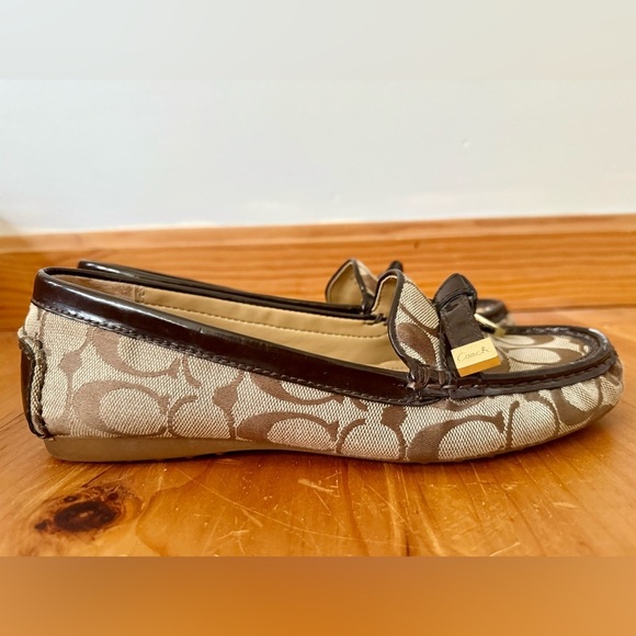 Coach Signature Frida Flat Loafer | Size 8B - Picture 1 of 7